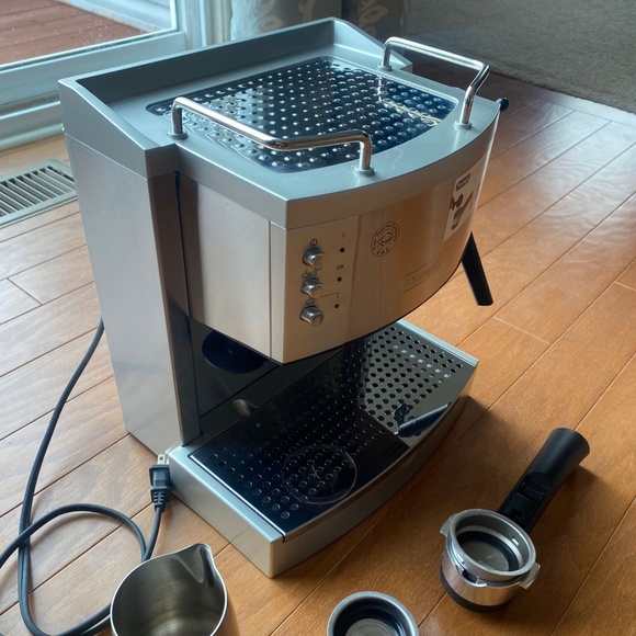 DeLonghi EC702 15 Bar Espresso & Cappuccino Machine, Stainless Steel - Picture 6 of 6